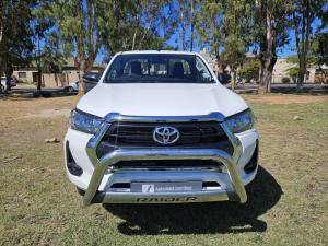 Toyota Hilux 2.4GD-6 single cab Raider manual - Image 11