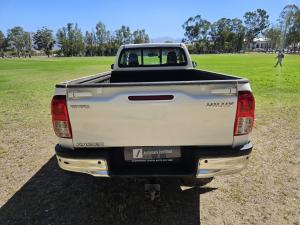 Toyota Hilux 2.4GD-6 single cab Raider manual - Image 12