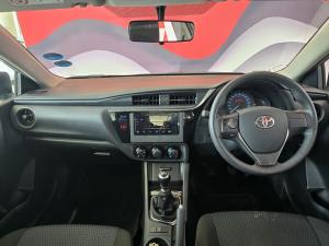 Toyota Corolla Quest 1.8 Plus manual - Image 9