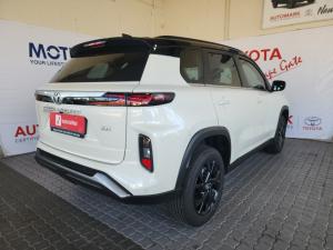 Toyota Urban Cruiser 1.5 XR manual - Image 3