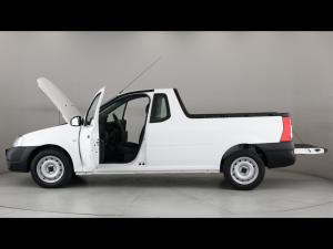 Nissan NP200 1.6i safety pack (aircon) - Image 11