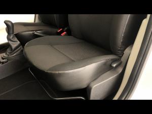 Nissan NP200 1.6i safety pack (aircon) - Image 21