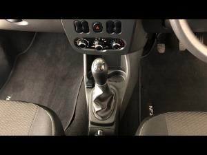 Nissan NP200 1.6i safety pack (aircon) - Image 28