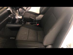 Toyota Hilux 2.4GD-6 4x4 SRX - Image 21