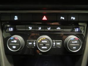 Volkswagen T-ROC 2.0 TSI Design 4MOT DSG - Image 14