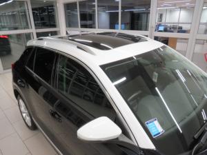 Volkswagen T-ROC 2.0 TSI Design 4MOT DSG - Image 17