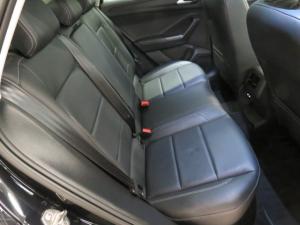 Volkswagen T-ROC 2.0 TSI Design 4MOT DSG - Image 9