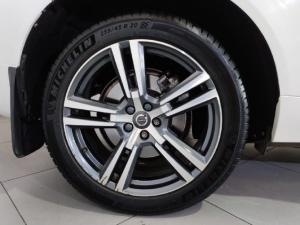 Volvo XC60 D5 AWD Momentum - Image 10