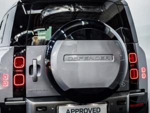 Land Rover Defender 110 D300 X-Dynamic HSE - Image 10