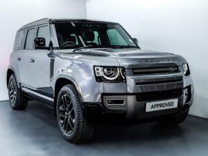 Land Rover Defender 110 D300 X-Dynamic HSE - Image 1