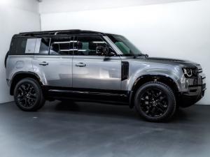 Land Rover Defender 110 D300 X-Dynamic HSE - Image 2