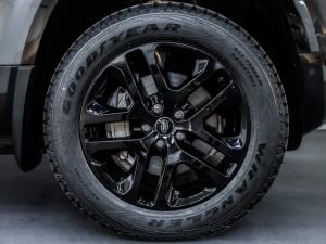 Land Rover Defender 110 D300 X-Dynamic HSE - Image 4