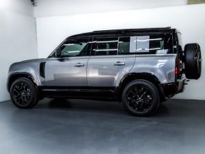 Land Rover Defender 110 D300 X-Dynamic HSE - Image 8