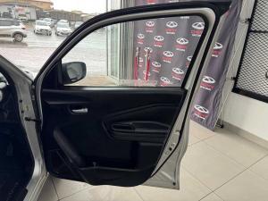 Toyota Vitz 1.0 XR - Image 15