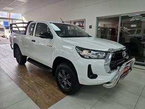 Toyota Hilux 2.4GD-6 Xtra cab Raider manual - Image 1