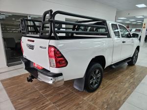 Toyota Hilux 2.4GD-6 Xtra cab Raider manual - Image 2