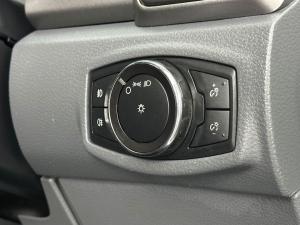 Ford Everest 3.2 TdciXLT automatic - Image 8