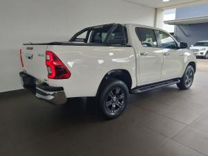 Toyota Hilux 2.8GD-6 double cab 4x4 Raider auto - Image 7