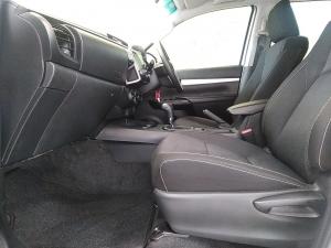 Toyota Hilux 2.4GD-6 double cab 4x4 Raider auto - Image 7