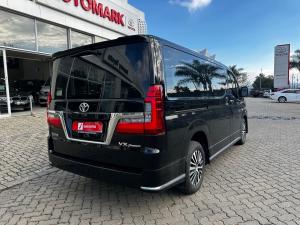 Toyota Quantum 2.8 LWB bus 9-seater VX Premium - Image 2