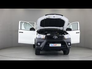 Toyota Hilux 2.4GD-6 double cab 4x4 SR - Image 14
