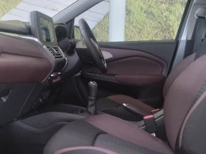 Toyota Starlet Cross 1.5 XS manual - Image 12