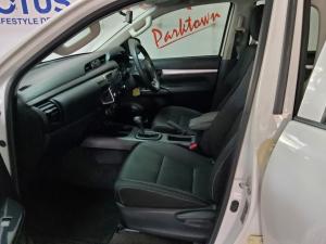 Toyota Hilux 2.4GD-6 double cab 4x4 Raider auto - Image 7