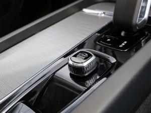 Volvo XC60 B5 AWD Essential - Image 21