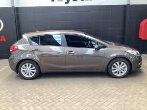 Kia Cerato hatch 1.6 EX - Image 6
