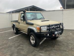 Toyota Land Cruiser 79 4.5D-4D V8 single cab LX - Image 1