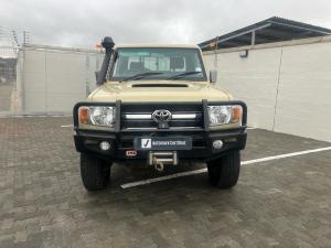 Toyota Land Cruiser 79 4.5D-4D V8 single cab LX - Image 4