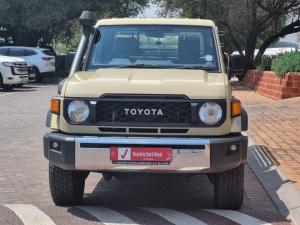 Toyota Land Cruiser 79 4.5D-4D V8 single cab LX - Image 6