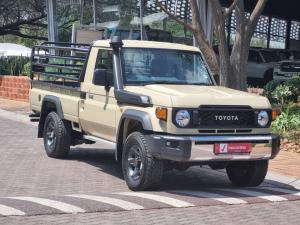 Toyota Land Cruiser 79 4.5D-4D V8 single cab LX - Image 1
