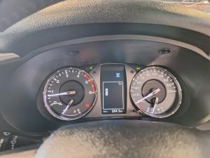 Toyota Hilux 2.8GD-6 double cab Raider auto - Image 11
