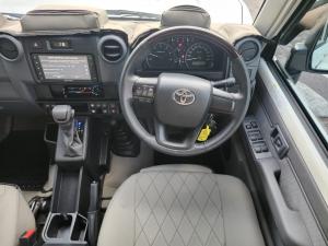 Toyota Land Cruiser 79 2.8GD-6 double cab - Image 8