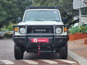 Toyota Land Cruiser 79 2.8GD-6 double cab - Image 4
