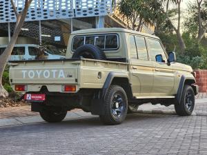 Toyota Land Cruiser 79 4.2D double cab - Image 2
