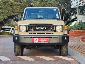 Toyota Land Cruiser 79 4.2D double cab - Image 4
