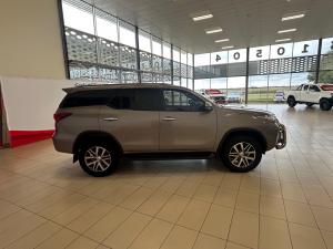 Toyota Fortuner 2.8GD-6 4x4 auto - Image 3