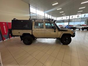 Toyota Land Cruiser 79 4.5D-4D V8 double cab LX - Image 4