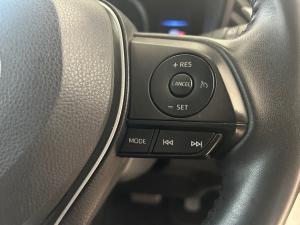 Toyota Corolla Cross 1.8 Hybrid XS - Image 12