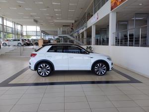 Volkswagen T-Roc 2.0TSI 4Motion R-Line - Image 6