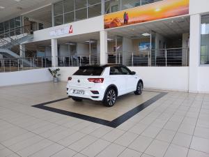 Volkswagen T-Roc 2.0TSI 4Motion R-Line - Image 4