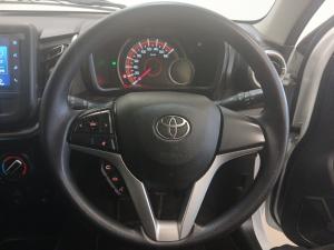 Toyota Vitz 1.0 XR manual - Image 10