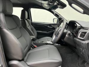 Isuzu D-Max 3.0TD double cab V-Cross - Image 14