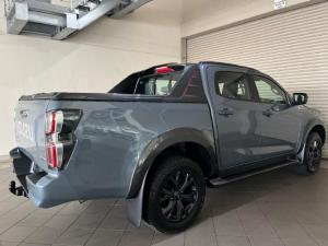 Isuzu D-Max 3.0TD double cab V-Cross - Image 6