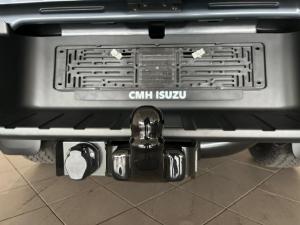 Isuzu D-Max 3.0TD double cab V-Cross - Image 8