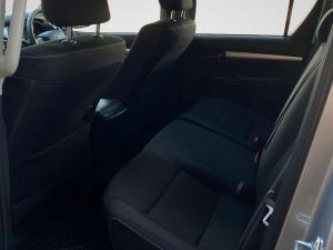 Toyota Hilux 2.8GD-6 48V double cab 4x4 Raider - Image 8