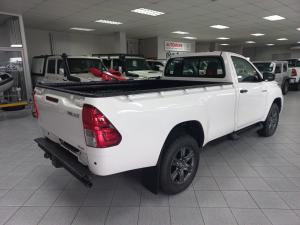 Toyota Hilux 2.4GD-6 single cab 4x4 Raider manual - Image 2