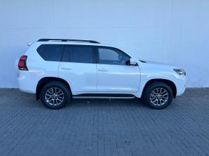 Toyota Land Cruiser Prado 2.8GD VX - Image 3